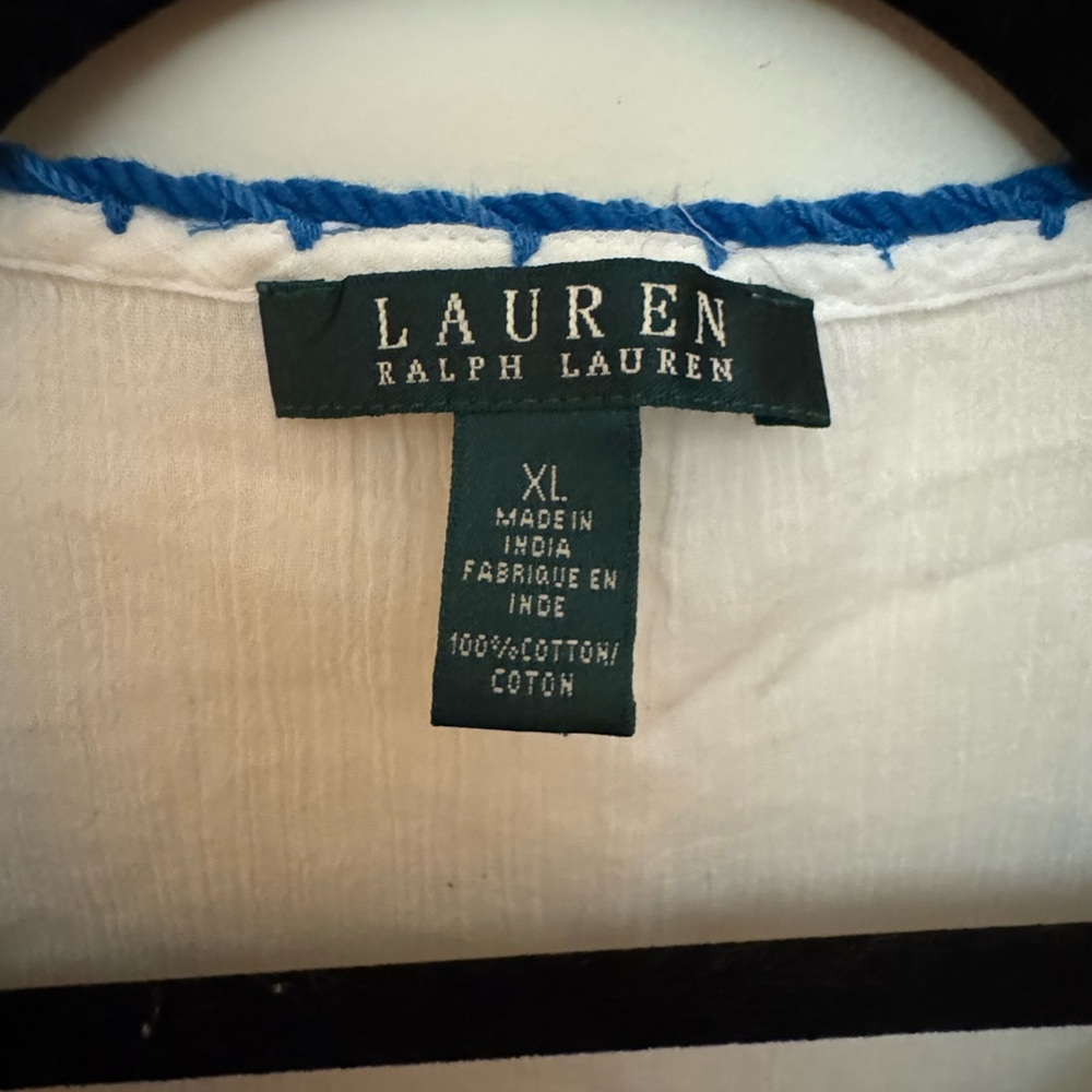 Embroidered White and Blue gauze Sleeveless Top - Picture 2 of 5